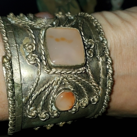 Vintage Tribal Carnelian cuff - Picture 3 of 7